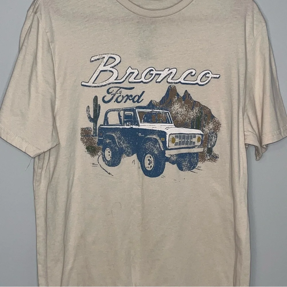 Ford Bronco Cream Short Sleeve Tee Medium - Picture 2 of 4